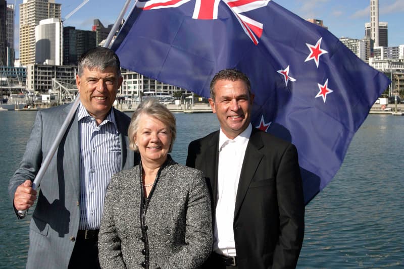 Specsavers celebrates 10 years in NZ-doug-mary-graeme-edmond-2008.jpg