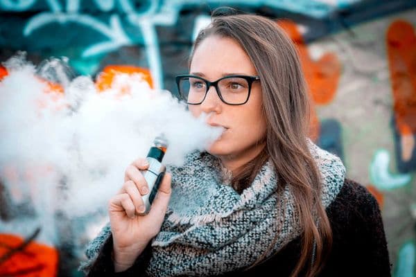 Study confirms vape dangers for vision (1)
