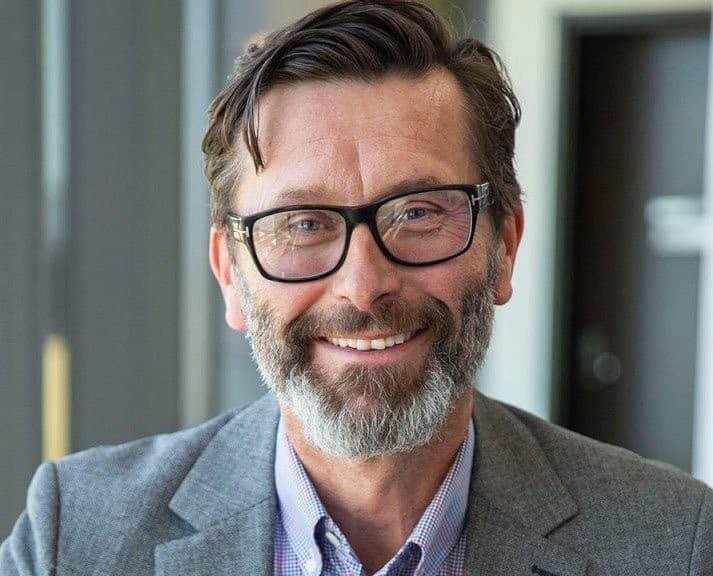 Steven Dakin