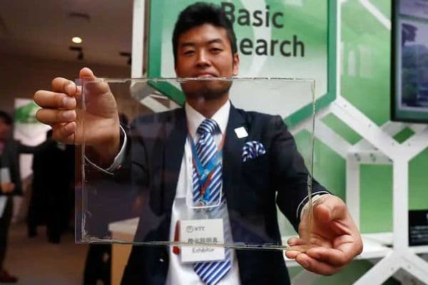 Battery powered glass?