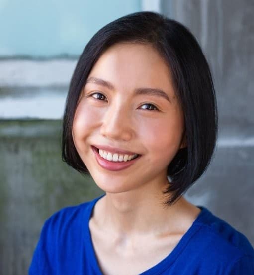 Ally Xue Headshot (3)