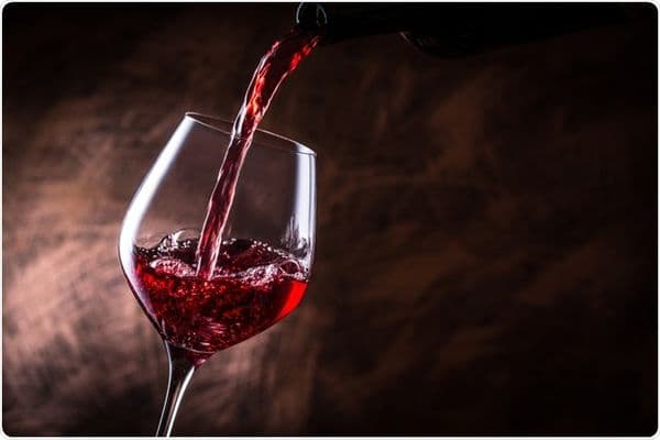 Red wine reduces cataract progression?