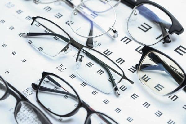 segdtboy glasses eye chart white background