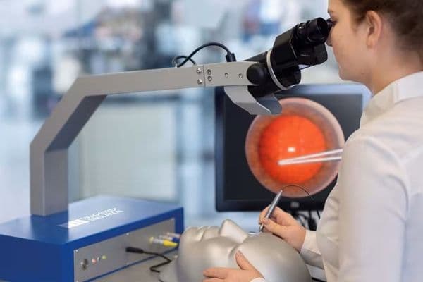 Microsurgical skills course improves early proficiency