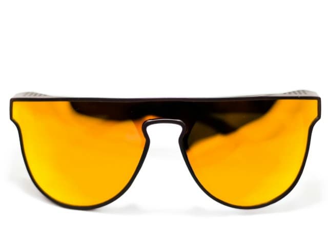 PIC 5 Oakley Trillbe