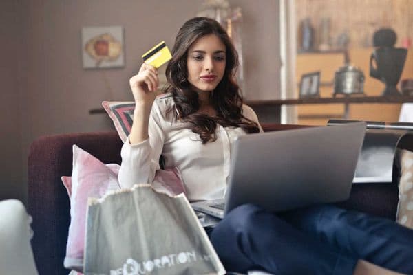 Style eyes: Competing with online retailers