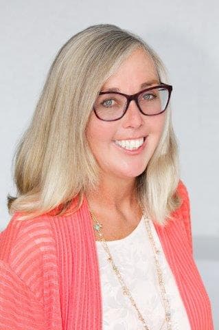 Canadian named International Optician of the Year-helen-whittaker.jpg