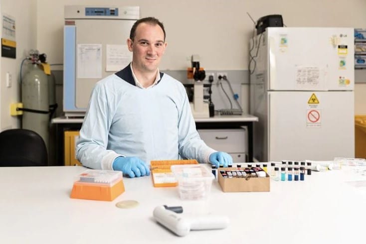 Organic, printable device restoring sight?