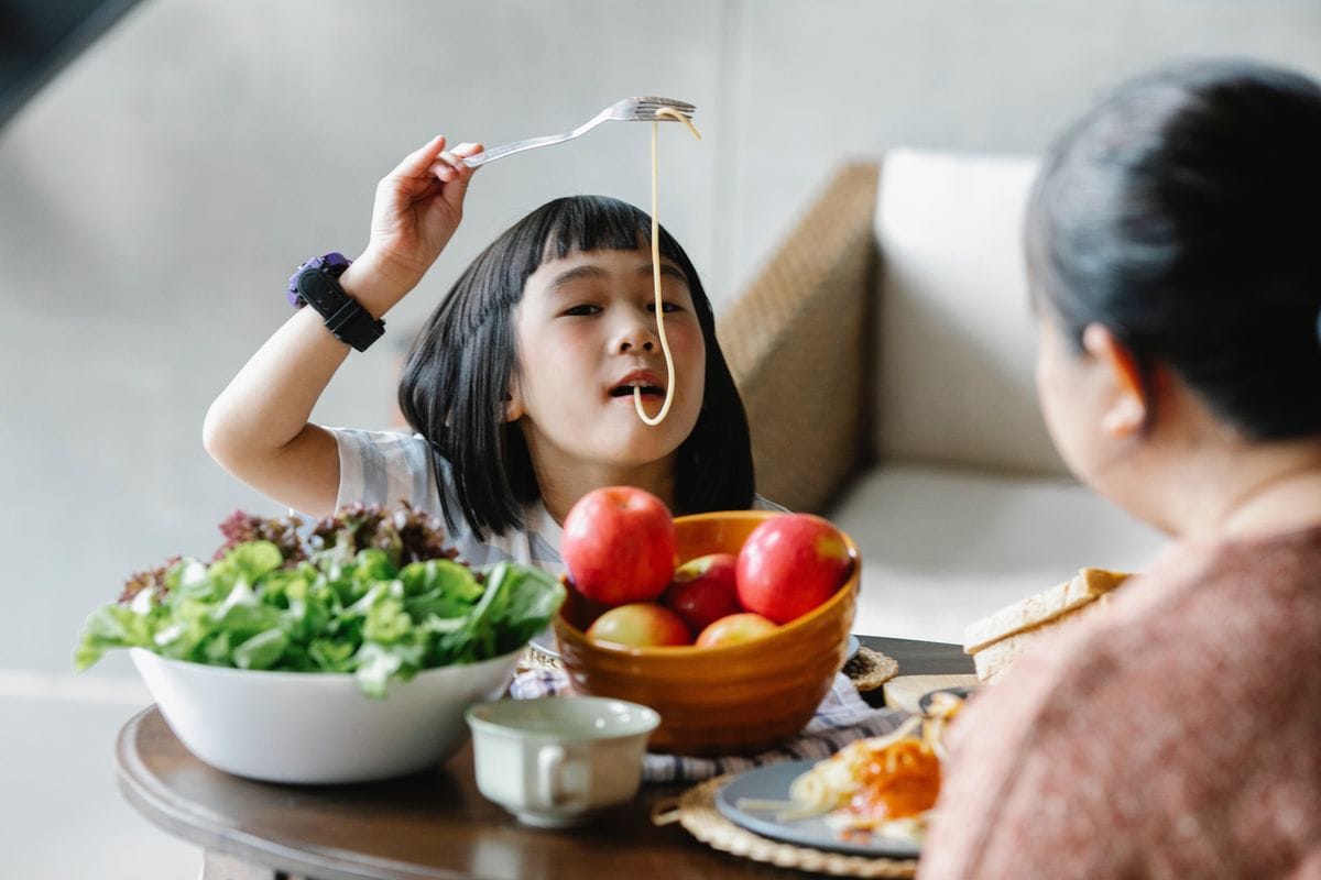 Nutrition and myopia management
