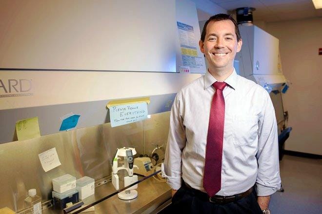 Barrier to retinal cell transplants identified