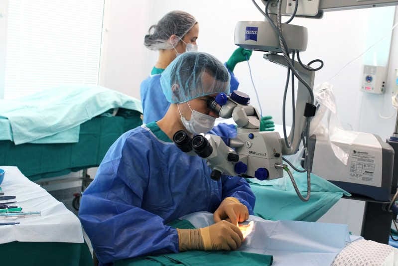 New laser reduces cataract complications