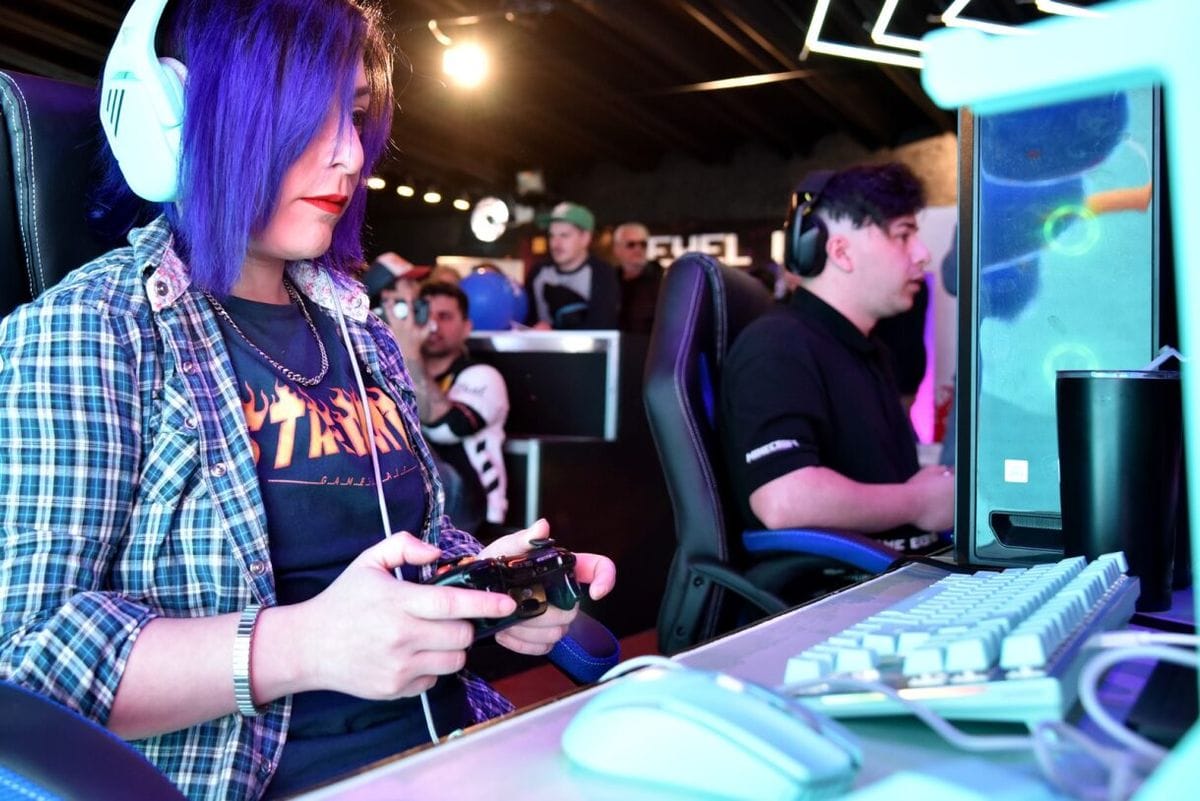 video gamers