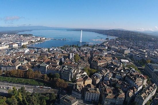 Alcon picks Geneva for new HQ