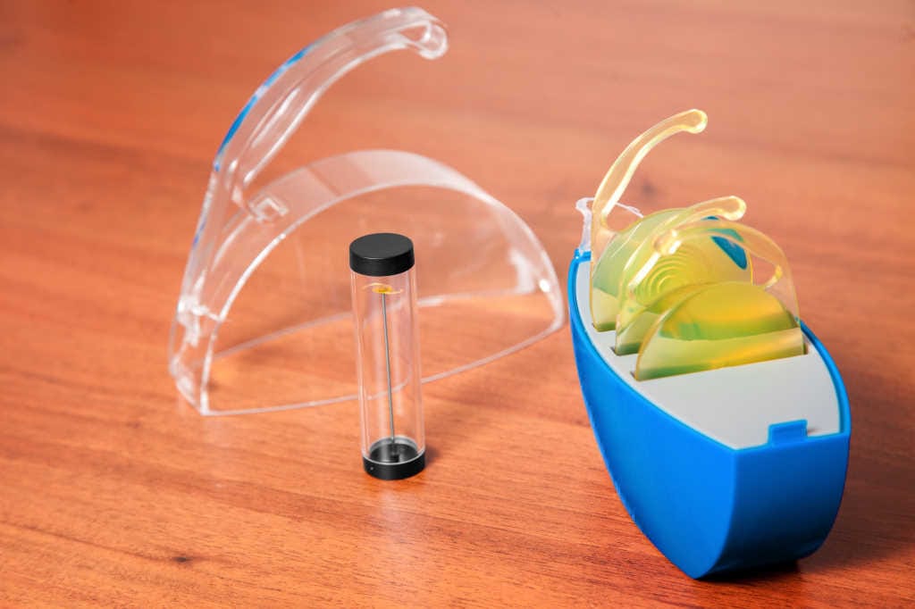 Waiting for pseudophakia: an insider’s view of cataract surgery