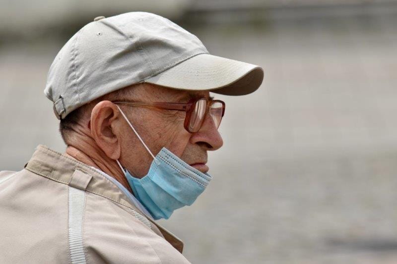 AMD linked to air pollution