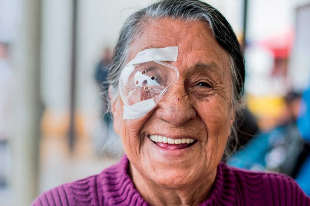 Cataract surgery eBook – buy one, gift one!