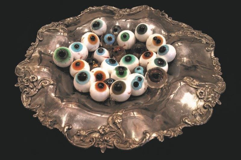 Art and optics: The beautiful and the curious
