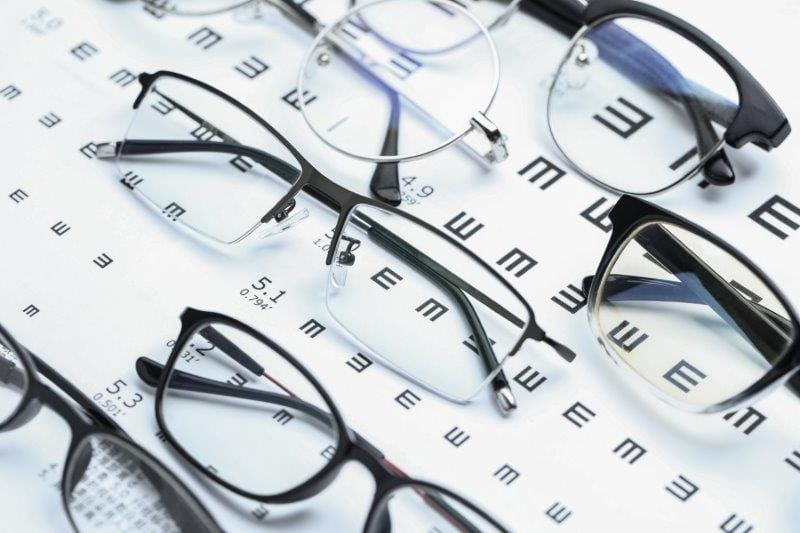 segdtboy glasses eye chart white background