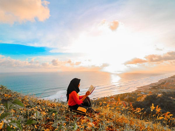 Is reading at night better?