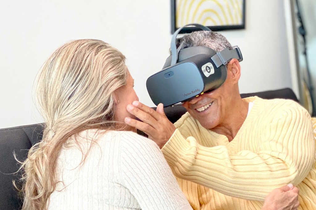 VR-type aid for visually impaired