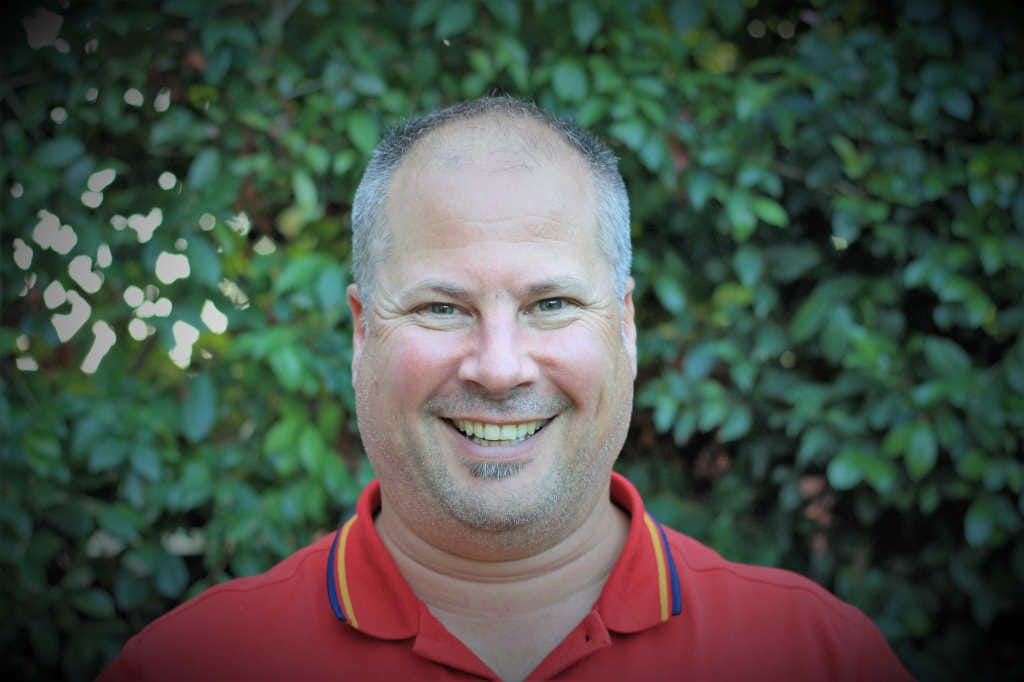 Hoya appoints Bradley Dale