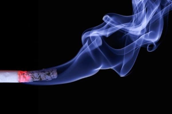 Cigarette smoking damages vision: study
