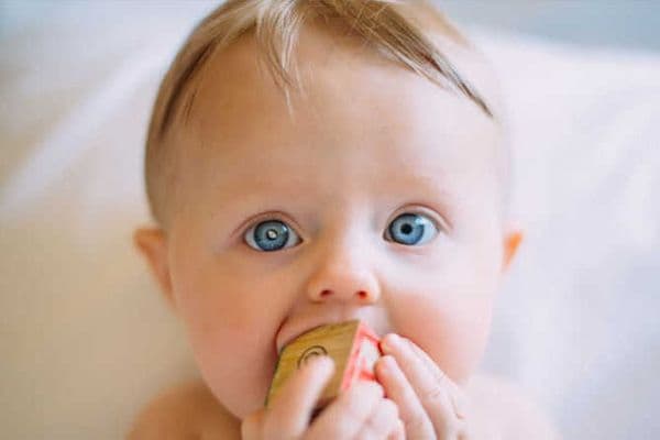 Congenital cataracts and glaucoma risk