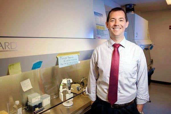 Barrier to retinal cell transplants identified