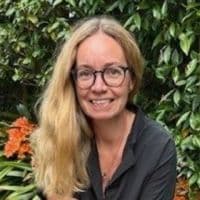 Susanne LinkedIn Photo