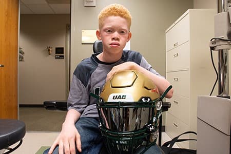 Visor for light-sensitive sports players