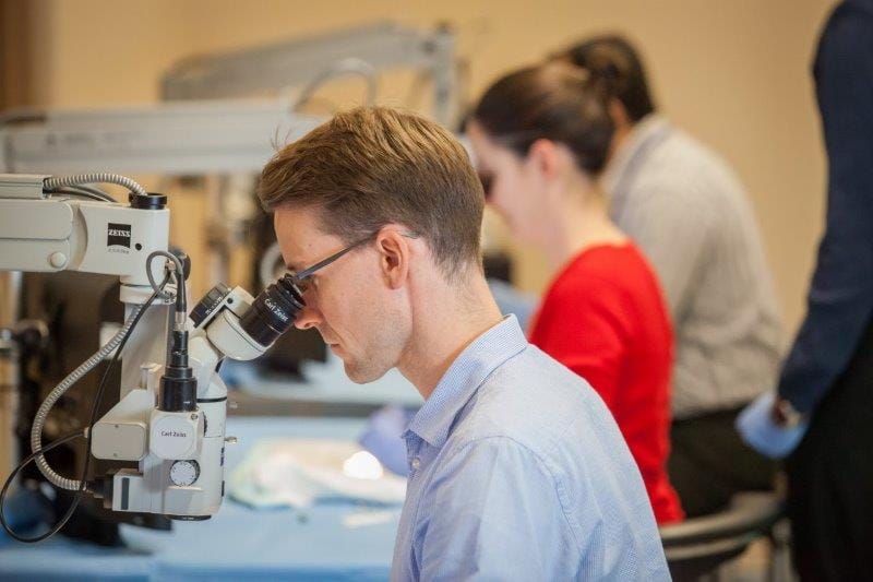 Ophthalmology: good training, but bullying still an issue