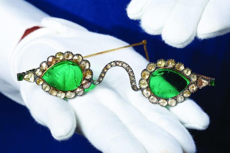 Daylight robbery: the world’s most expensive sunglasses-the-emerald-gate-of-paradise-and-diamond-halo-of-light-spectacles.jpg