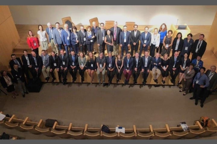 Approaches to dry eye diagnosis and management across the world