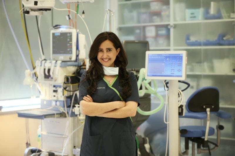 International accolades for NZ ophthalmologists-hdm-in-theatre.jpg