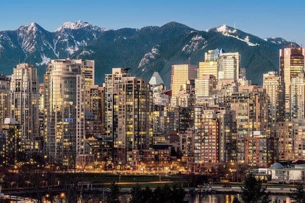 Specsavers expands into Canada
